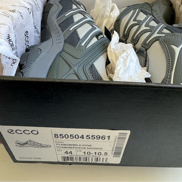 NIB Ecco M's Fast Trail size 44 (US 10) - Picture 2 of 7